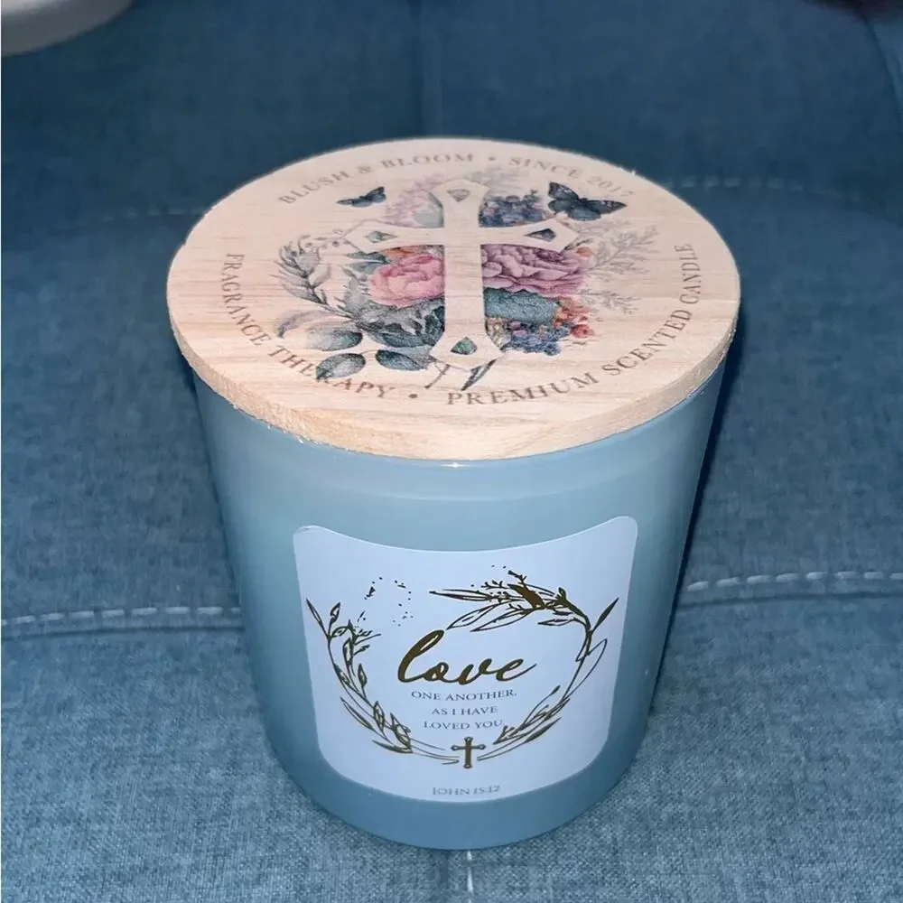 NEW! Le Chandelle Blush & Bloom Premium Blooming Glory 10oz Candle John 15:12